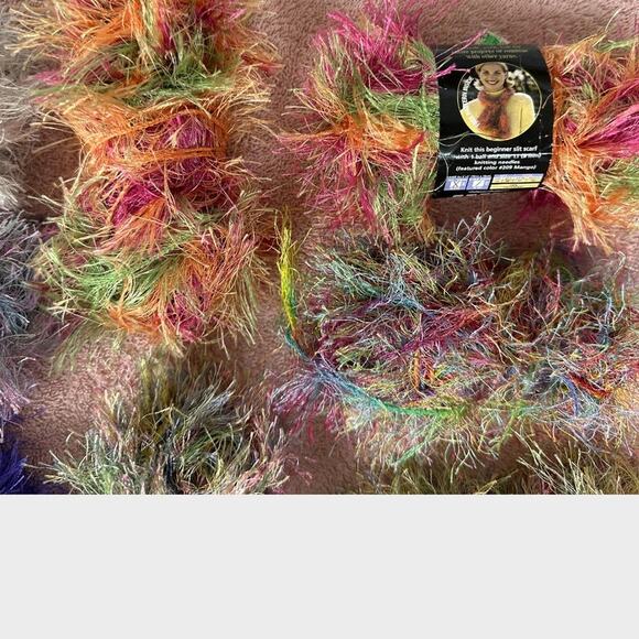 Lot of Mixed Fun Fur Yarn Skeins - Picture 5 of 8